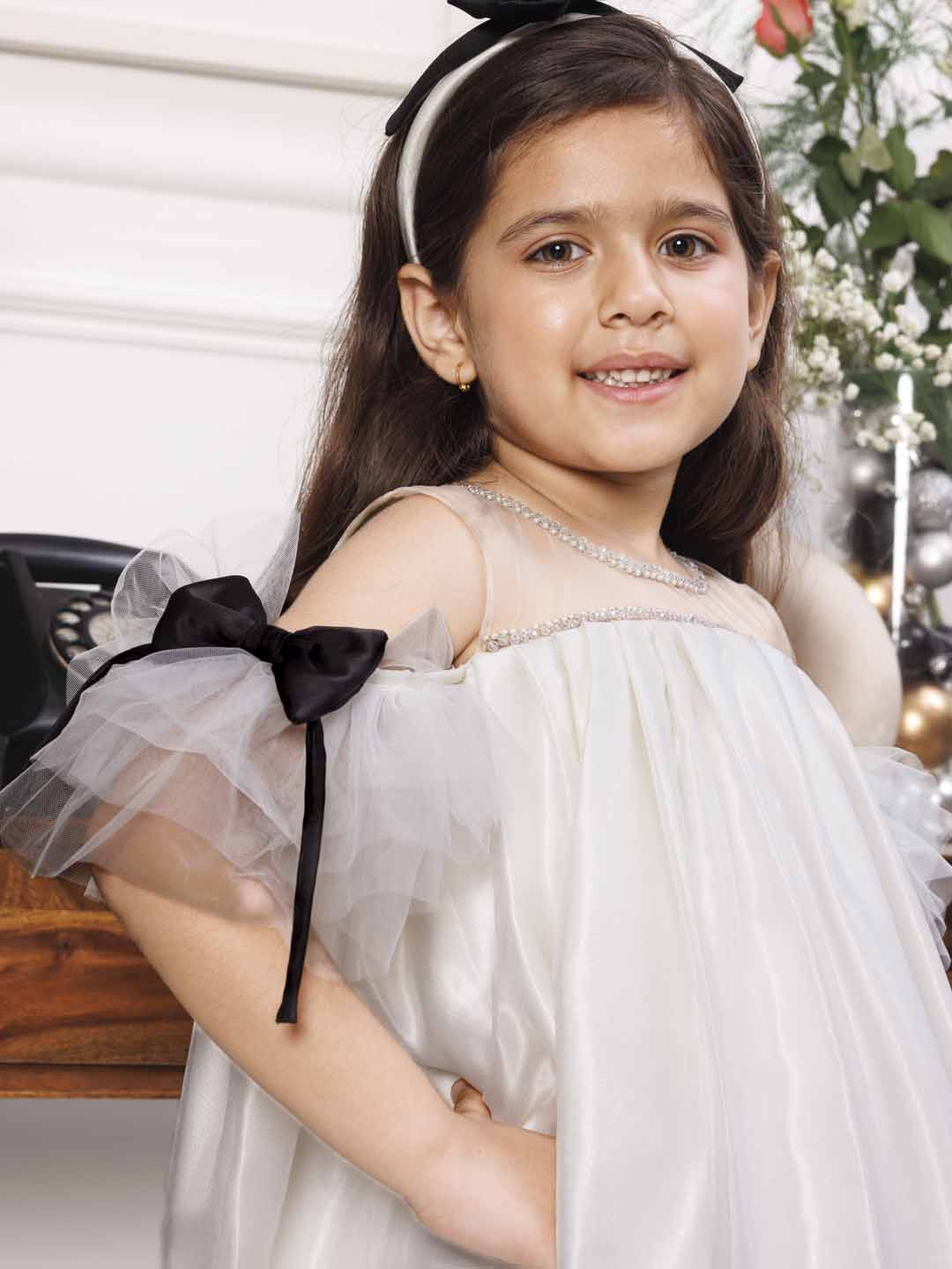 Dolly - A line organza white dress with black bow